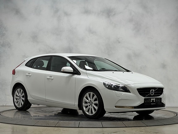 Volvo V40 5 of 30