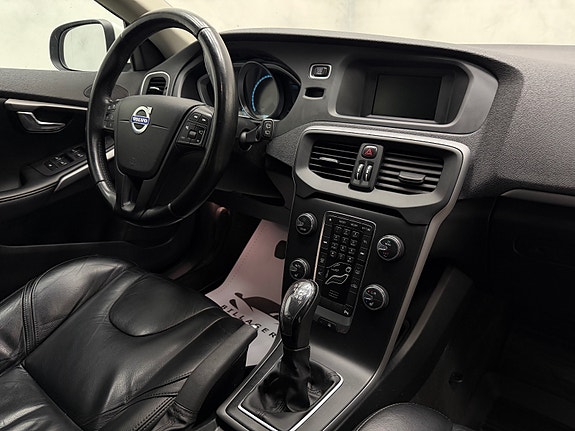 Volvo V40 27 of 30