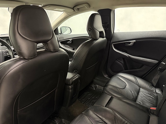 Volvo V40 22 of 30