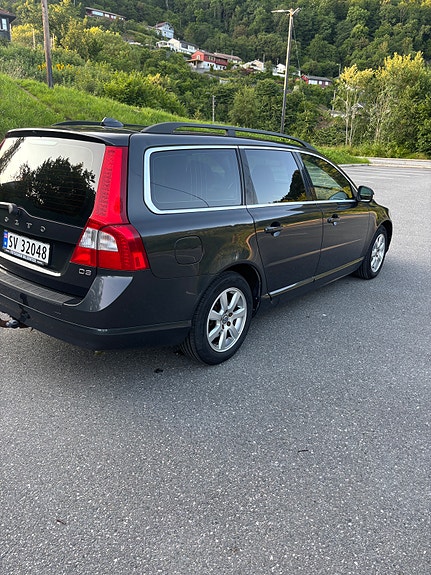 Volvo V70 6 of 19