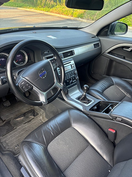 Volvo V70 8 of 19