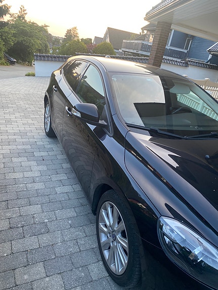 Volvo V40 3 of 15