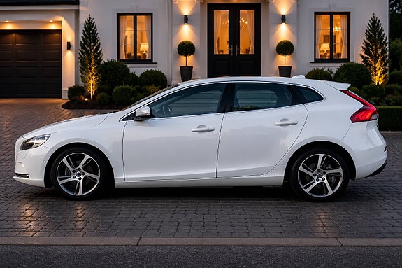Volvo V40 4 of 5
