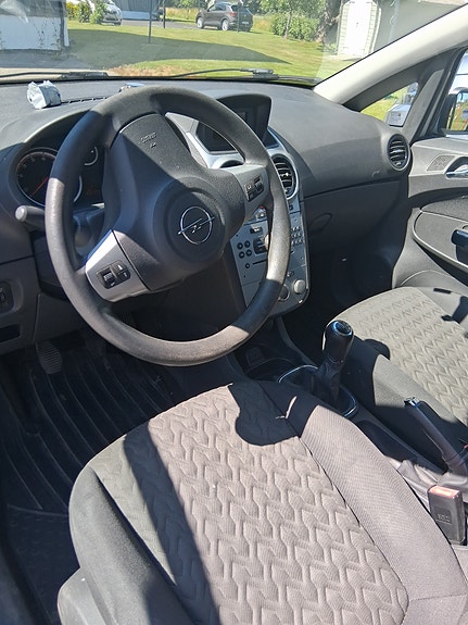 Opel Corsa 4 of 4