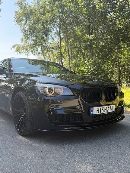 BMW 740d 3 of 30