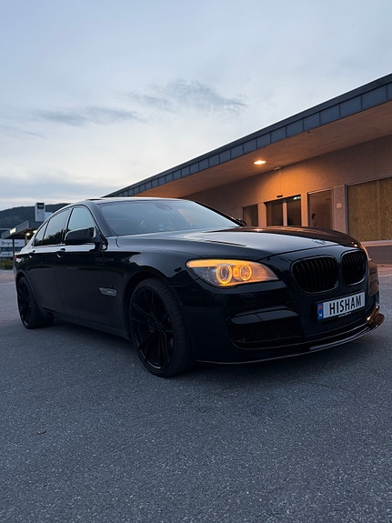 BMW 740d 24 of 30
