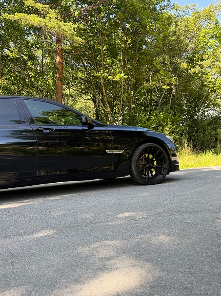 BMW 740d 7 of 30