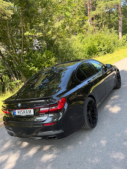 BMW 740d 9 of 30
