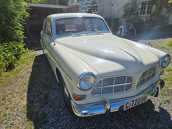 Volvo Amazon 3 of 5