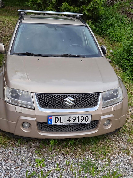 Suzuki Grand Vitara 4 of 4