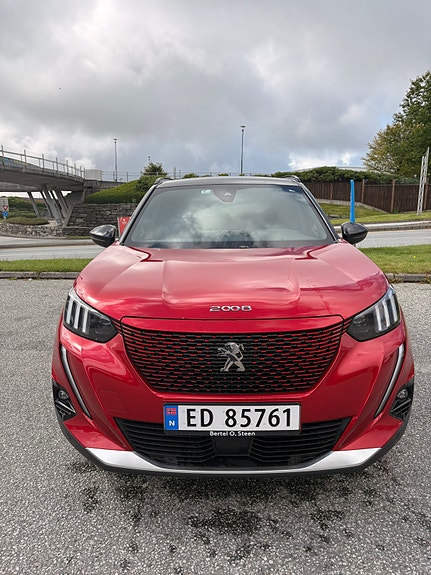 Peugeot e-2008 4 of 27