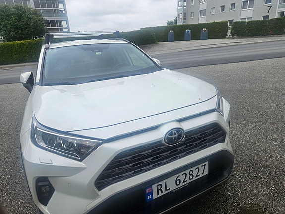 Toyota RAV4 5 of 5