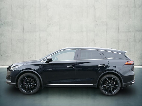 BYD Tang 2 of 5