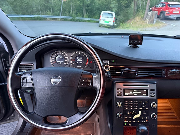 Volvo V70 16 of 30