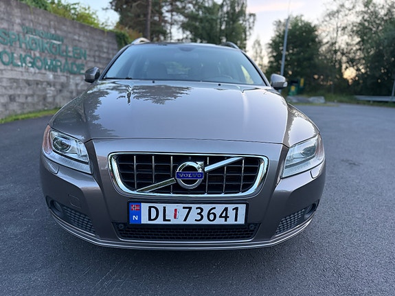 Volvo V70 8 of 30