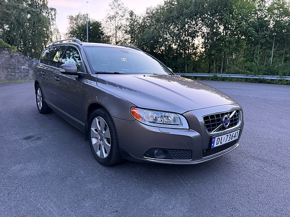 Volvo V70 7 of 30