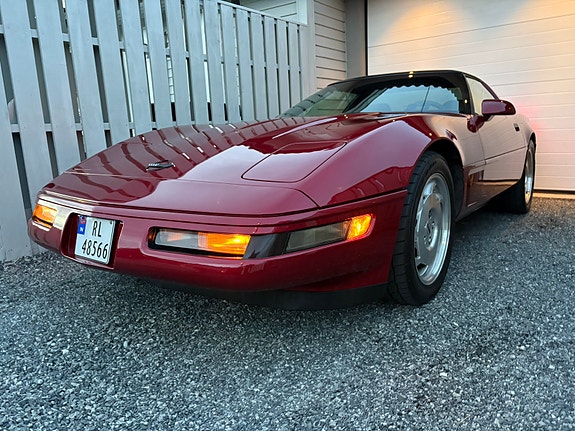 Chevrolet Corvette 15 of 18