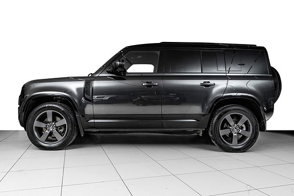 Land Rover Defender 110 2 of 30