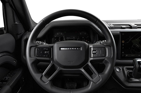 Land Rover Defender 110 12 of 30