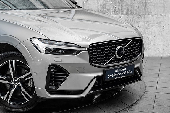 Volvo XC60 2 of 30