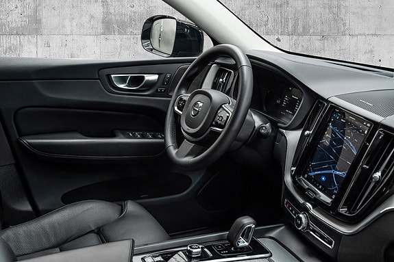 Volvo XC60 12 of 30