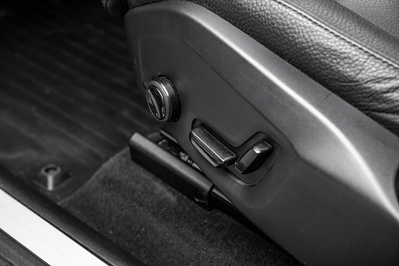 Volvo XC60 23 of 30