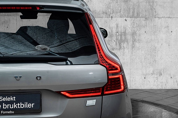 Volvo XC60 8 of 30