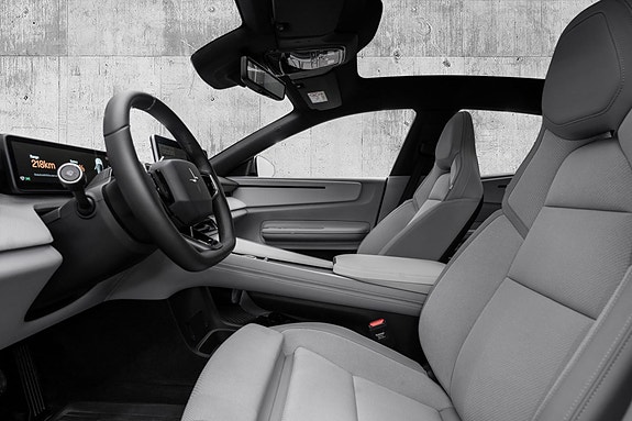 Polestar 4 10 of 25
