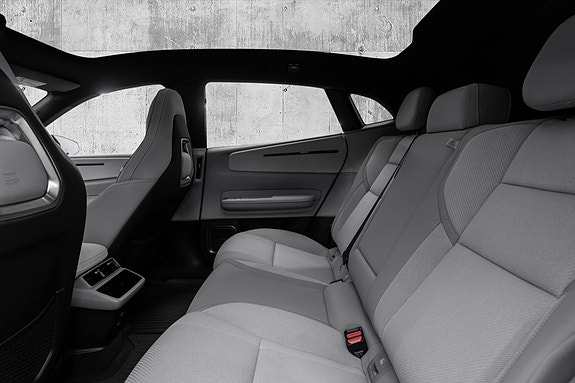 Polestar 4 12 of 25