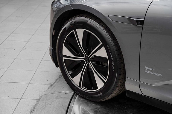 Polestar 4 9 of 25