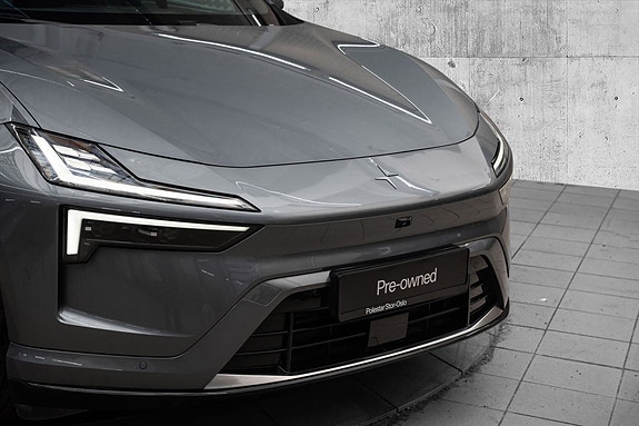 Polestar 4 2 of 25