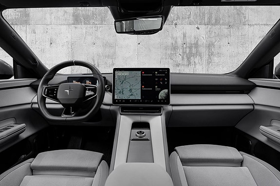 Polestar 4 13 of 25