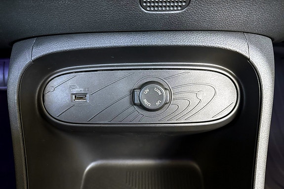 Dongfeng Box 24 of 26