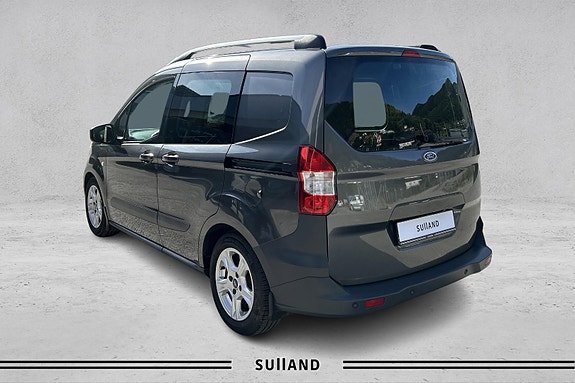 Ford Transit Courier 3 of 5