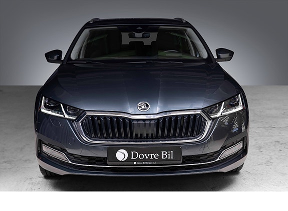 Skoda Octavia 2 of 5