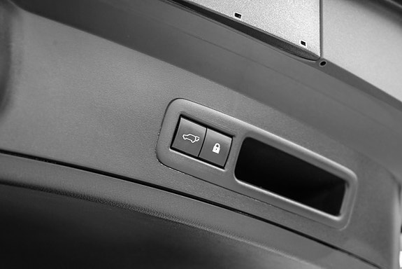 Lexus UX300e 25 of 25