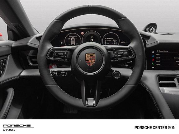 Porsche Taycan Cross Turismo 24 of 30
