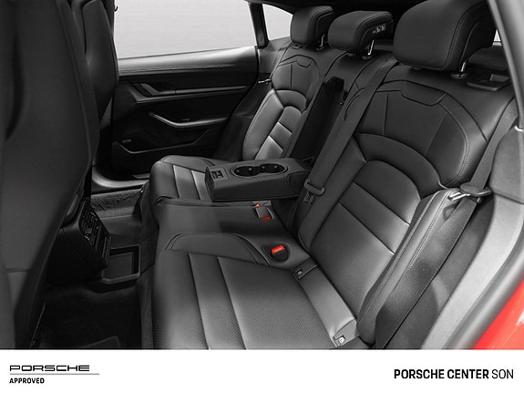 Porsche Taycan Cross Turismo 6 of 30