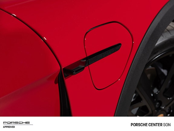 Porsche Taycan Cross Turismo 17 of 30