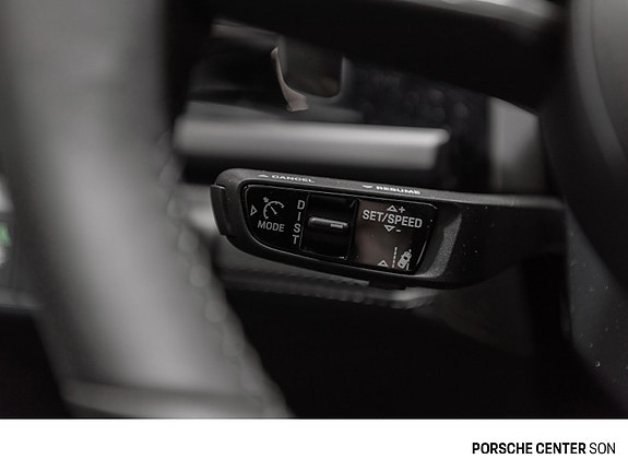 Porsche Panamera 26 of 30