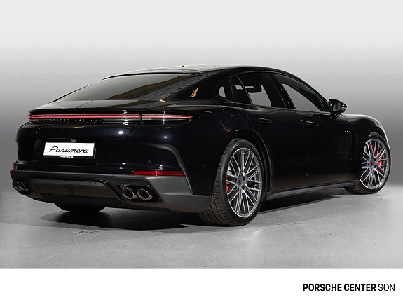 Porsche Panamera 4 of 30