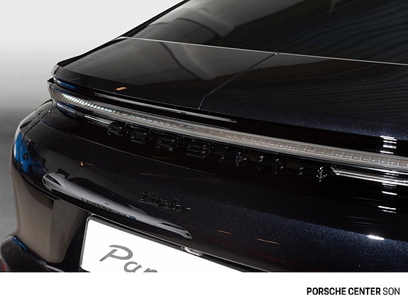 Porsche Panamera 10 of 30
