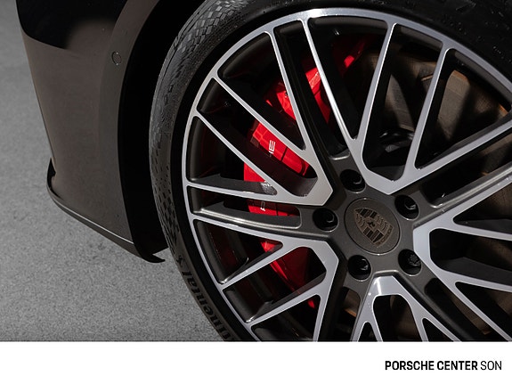 Porsche Panamera 19 of 30