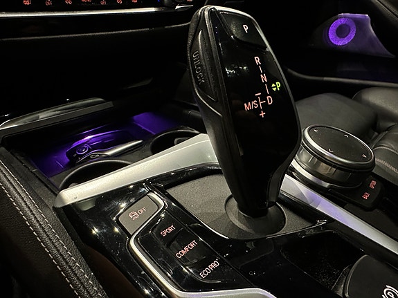 BMW 530e 22 of 30