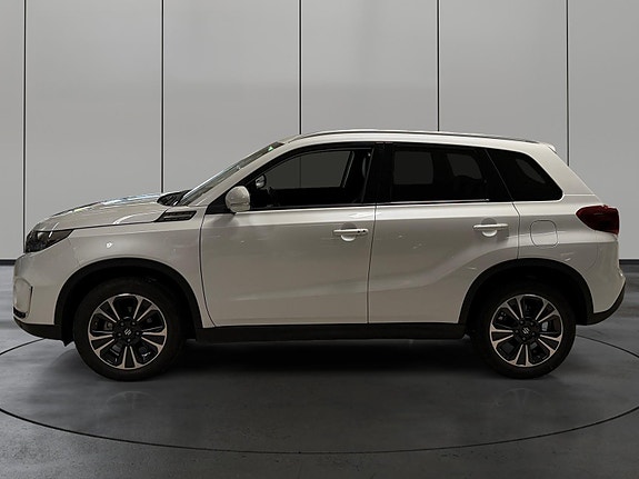 Suzuki Vitara 2 of 29
