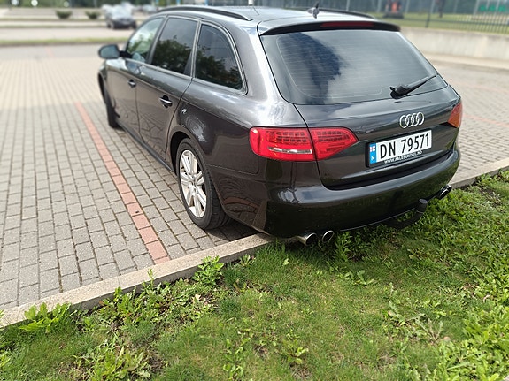 Audi A4 4 of 5