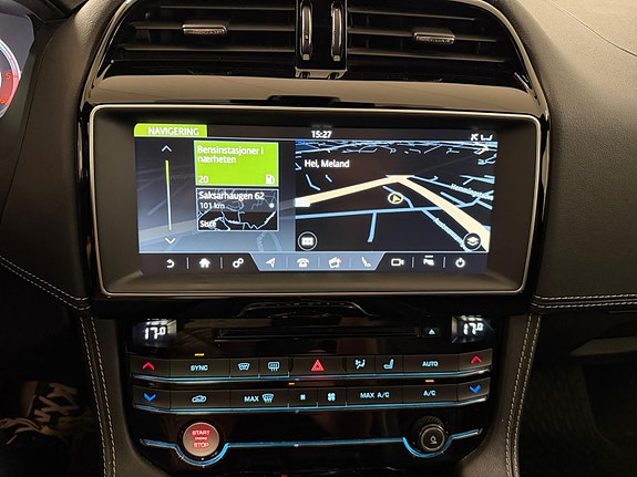 Jaguar F-PACE 21 of 30