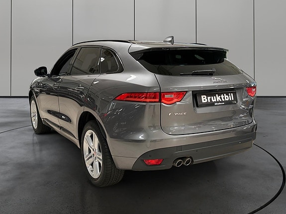 Jaguar F-PACE 3 of 30