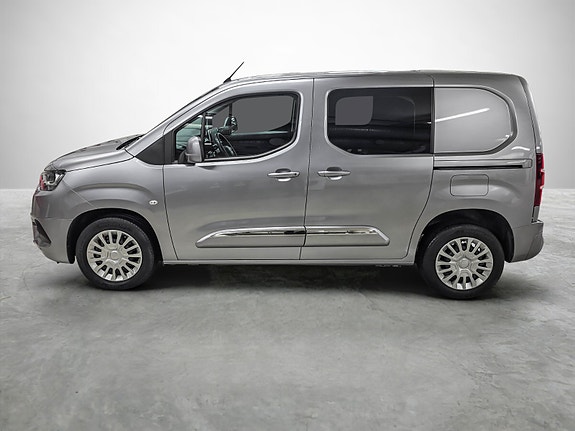 Toyota Proace City 2 of 5