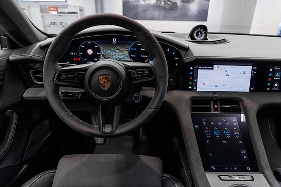 Porsche Taycan 21 of 30